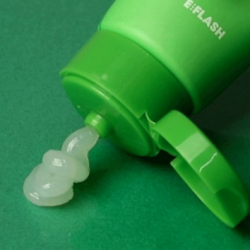ME FLASH 兒童專用潔牙套裝 - 綠光LED牙刷 + 防蛀牙膏 120g (橙色)